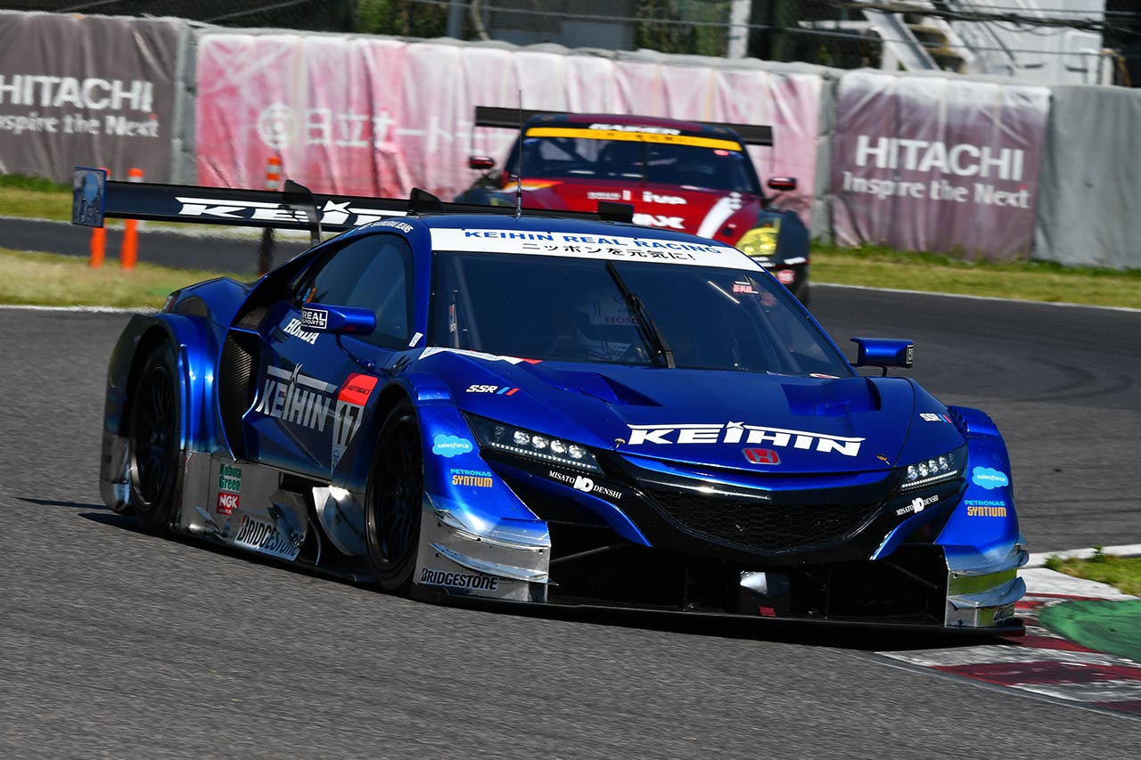 鈴鹿サーキットの日立オートモティブシステムズシケインを走るKEIHIN NSX-GT