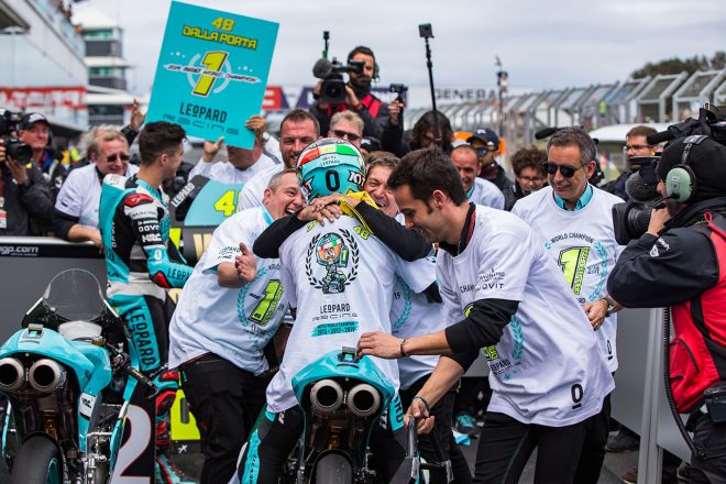 第17戦オーストラリアGPでMoto3クラスのタイトルを決めたロレンツォ・ダラ・ポルタ(Leopard Racing)
