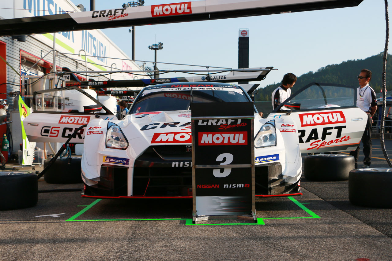 CRAFTSPORTS MOTUL GT-R