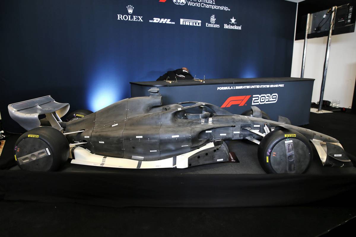 2019年F1第19戦アメリカGP　記者会見の場に用意された2021年のF1モデルカー
