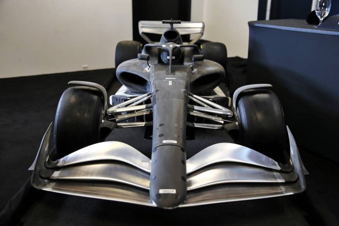 2019年F1第19戦アメリカGP　記者会見の場に用意された2021年のF1モデルカー