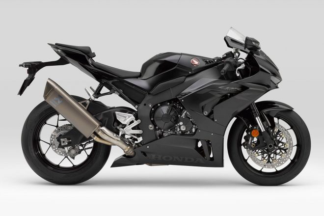 ホンダCBR1000RR-R FIREBLADE（右サイド）