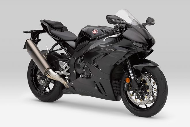 ホンダCBR1000RR-R FIREBLADE（右フロント）