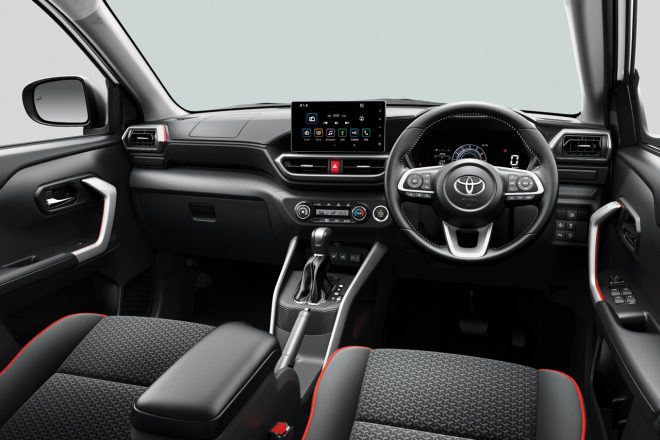 トヨタ・ライズ（インテリア・コクピット）