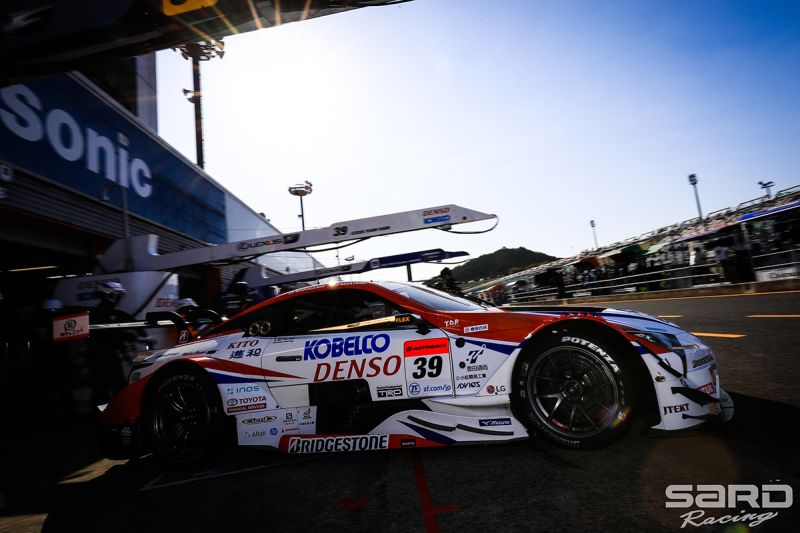 DENSO KOBELCO SARD LC500（ヘイキ・コバライネン／中山雄一）