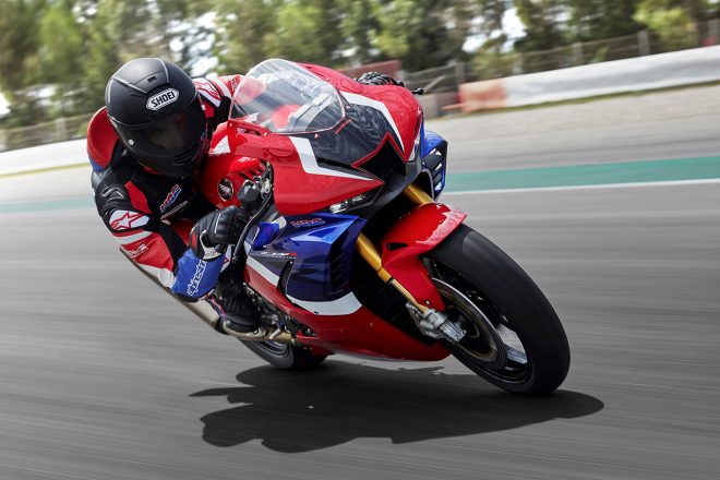CBR1000RR-R FIREBLADE SPでサーキットを走るマルク・マルケス