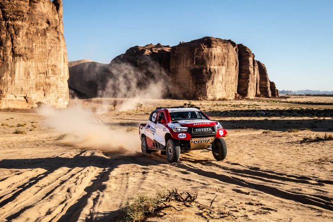 ダカール参戦仕様のトヨタ・ハイラックス