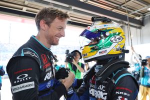 スーパーGT | ジェンソン・バトン、ホンダサンクスデーでRAYBRIG NSX-GTラストラン「みんなに感謝している。本当に楽しかったよ！」