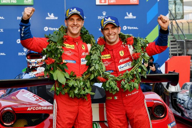 今季初優勝を喜ぶジェームス・カラドとアレッサンドロ・ピエール・グイディであったが……