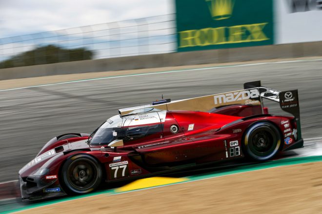 55号車によるチーム初優勝の1週間後、今度は77号車マツダRT24-Pが第7戦モスポートで総合優勝を果たした。