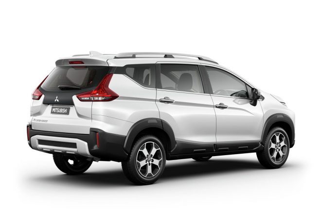 ミツビシ・エクスパンダー クロス（エクステリア・リヤ＆サイド）