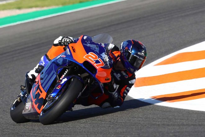 この日MotoGPマシンを初ライドしたレクオーナ