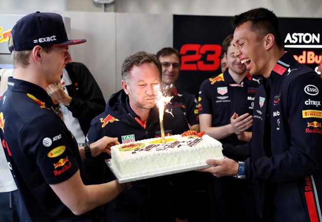 2019年F1第20戦ブラジルGP　クリスチャン・ホーナー代表の誕生日を祝福