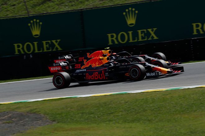 2019年F1第20戦ブラジルGP決勝日　マックス・フェルスタッペン、アレクサンダー・アルボン（レッドブル・ホンダ）