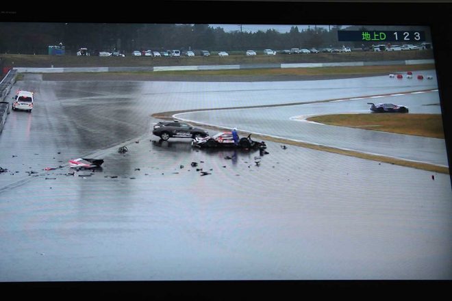 スーパーGT×DTM公式練習1で激しくクラッシュしたMOTUL MUGEN NSX-GT