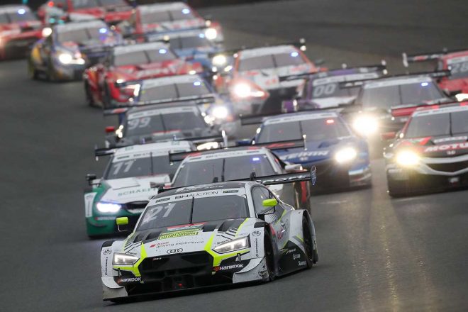 スーパーGT×DTM特別交流戦 レース2は3度セーフティカーが出動する荒れ模様となった