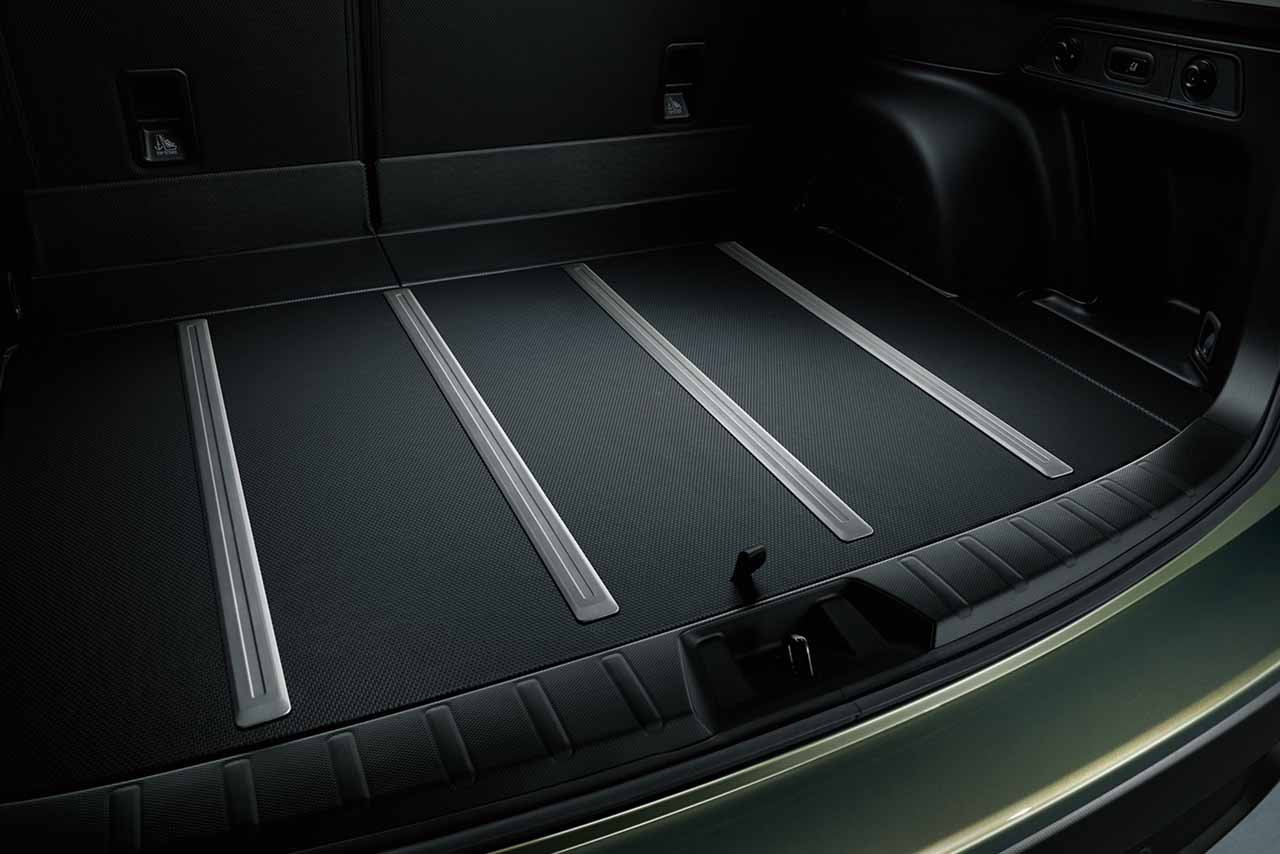 特別装備　撥水カーゴフロアボード（ラゲッジスムーザー機能付）