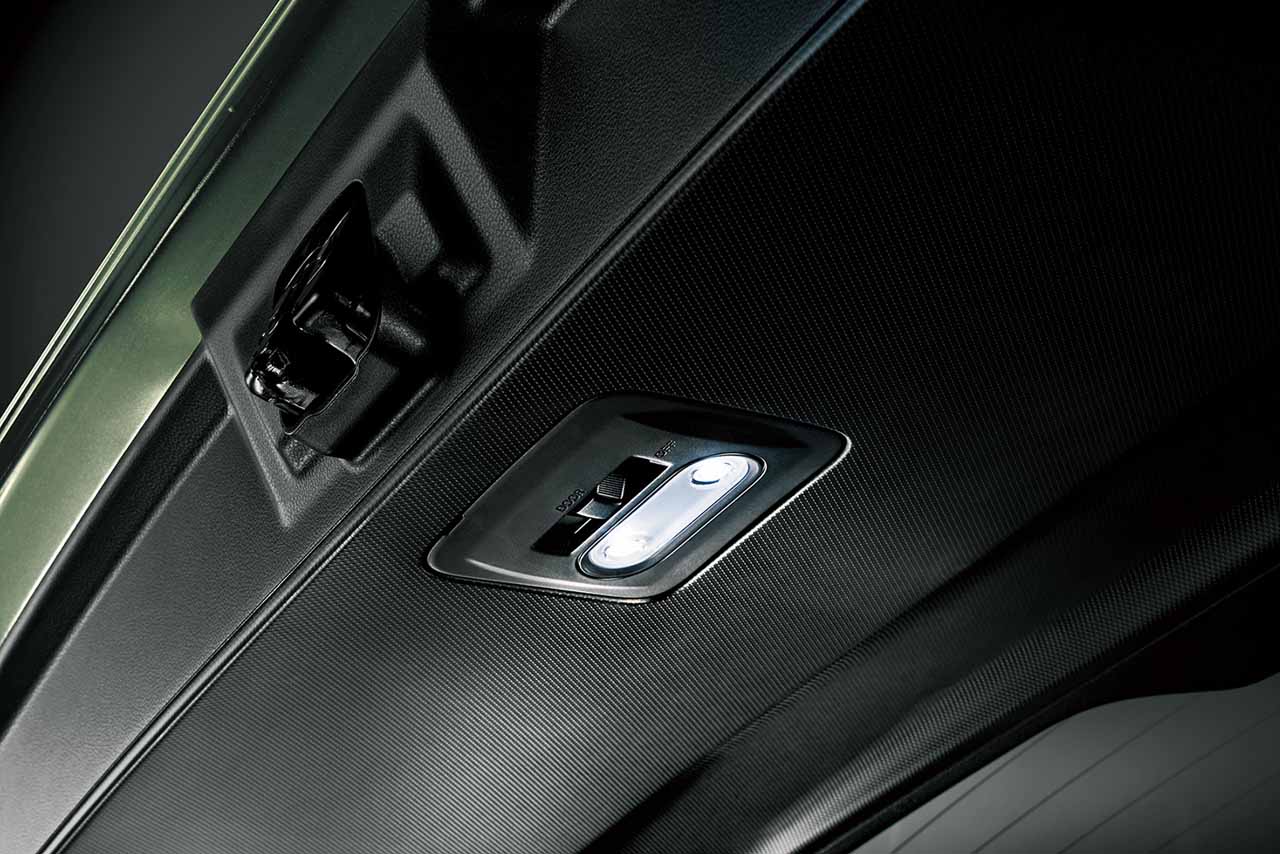 特別装備　LEDリヤゲートランプ