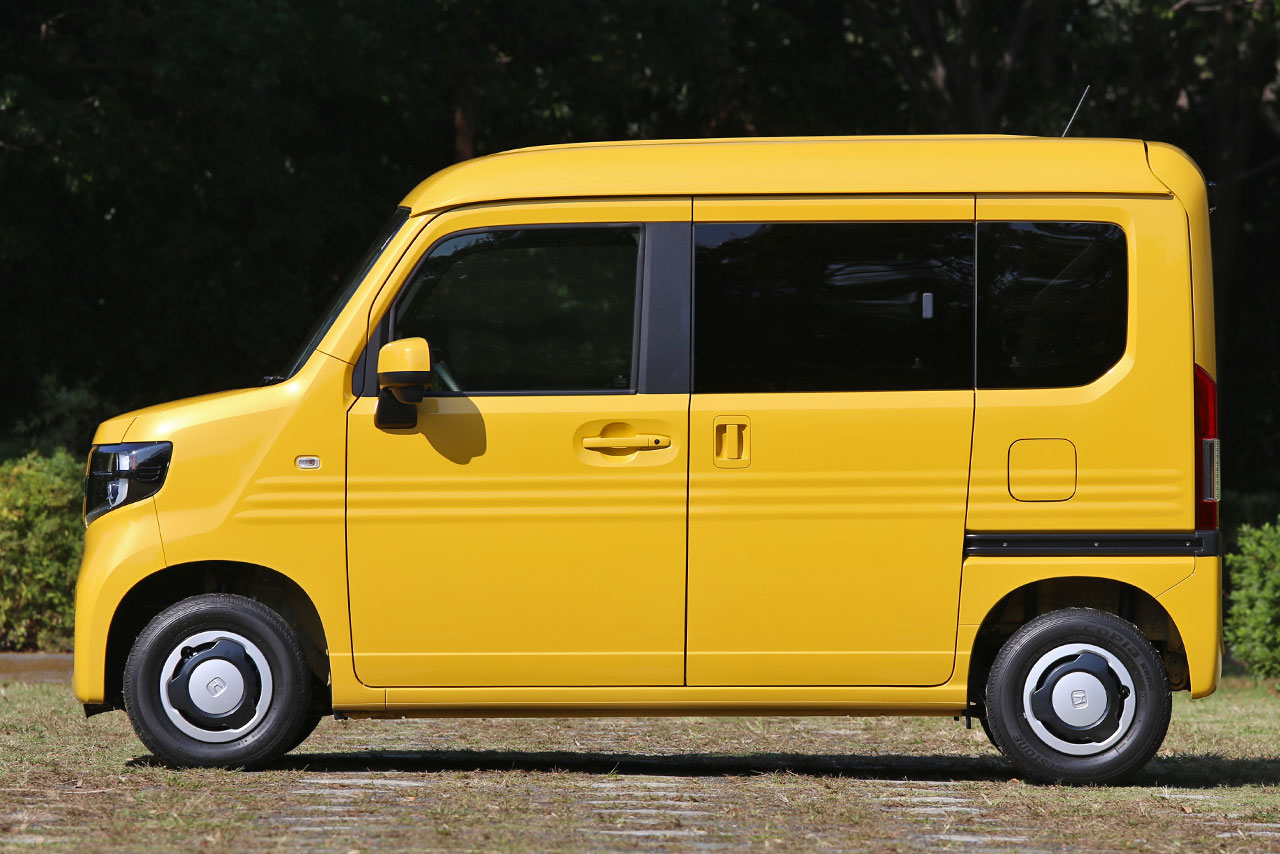 ホンダN-VAN（サイド）