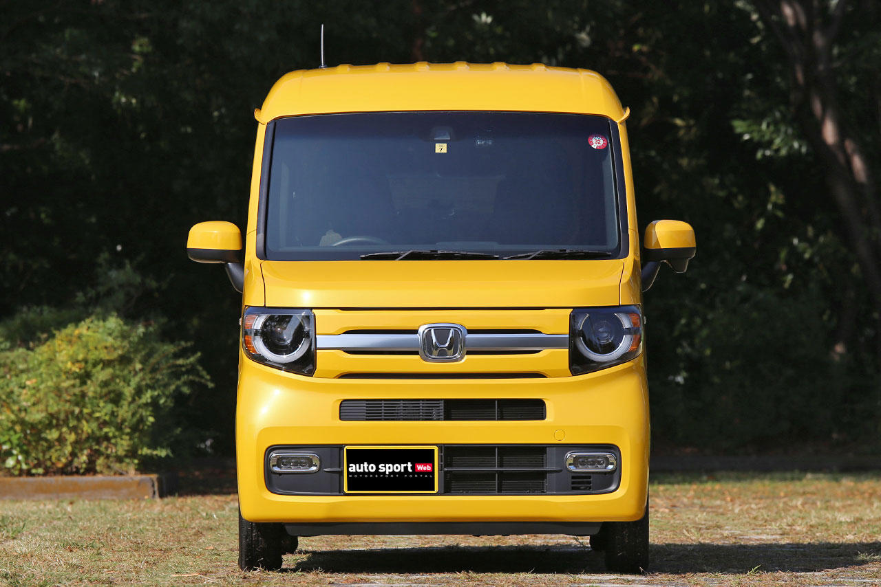 ホンダN-VAN（前正面）