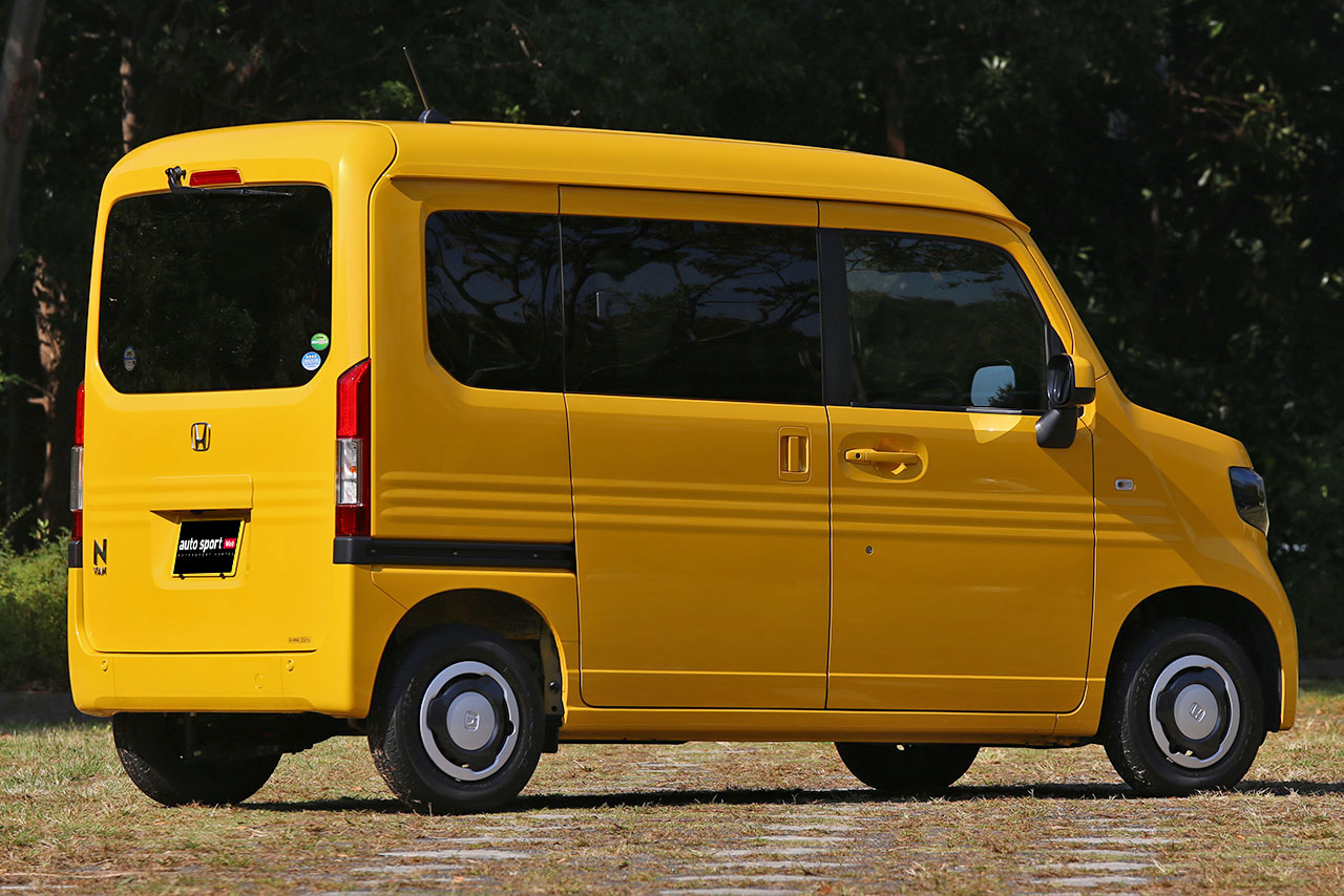 ホンダN-VAN（リヤ）