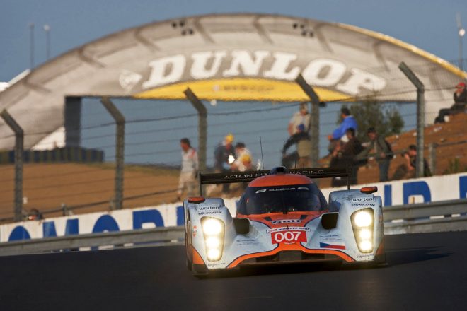 2009年のル・マン24時間で総合4位となったAMRイースタン・ヨーロッパの007号車ローラ・アストンマーティン