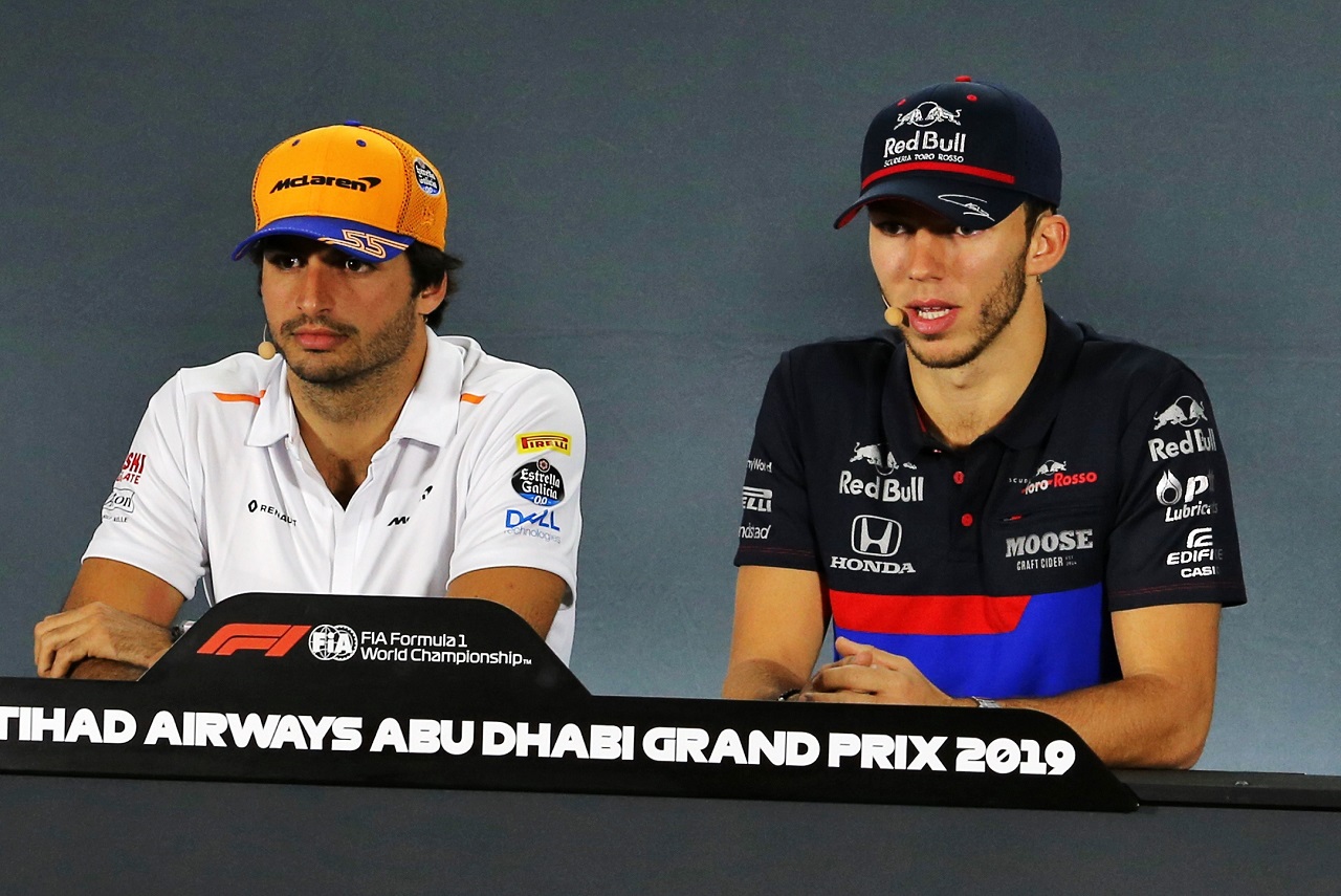 2019年F1第21戦アブダビGP　木曜記者会見でのカルロス・サインツJr.（マクラーレン）とピエール・ガスリー（トロロッソ・ホンダ）