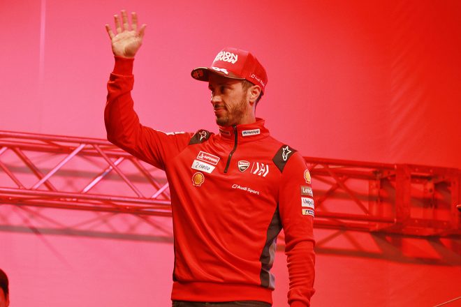 前夜祭に登場したアンドレア・ドヴィツィオーゾ