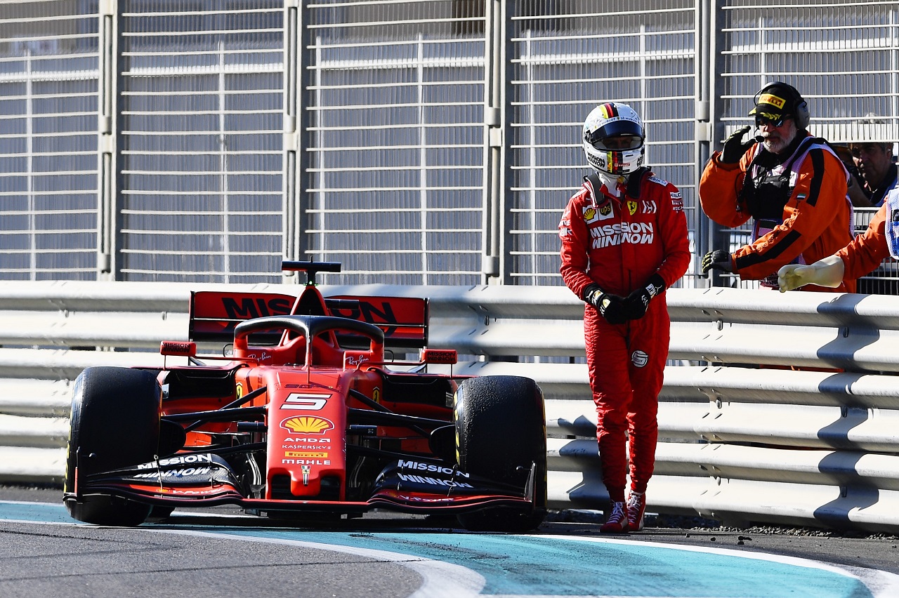 2019年F1第21戦アブダビGP　FP1でセバスチャン・ベッテル（フェラーリ）がクラッシュ