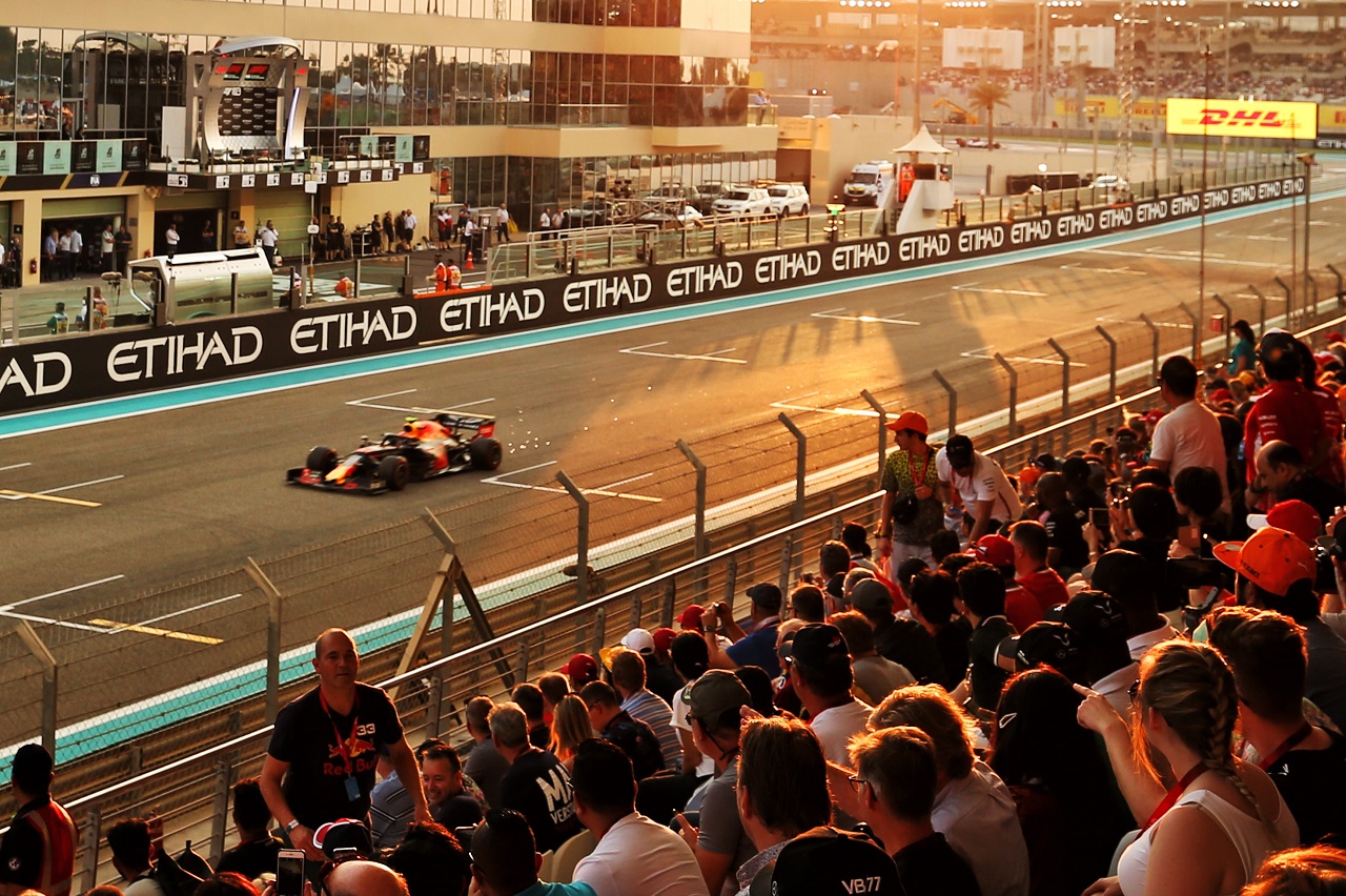 2019年F1第21戦アブダビGP　アレクサンダー・アルボン（レッドブル・ホンダ）