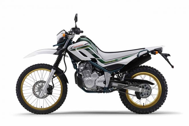 セロー250 ファイナル・エディション、パープリッシュホワイトソリッド1（ホワイト／グリーン）／左サイドビュー