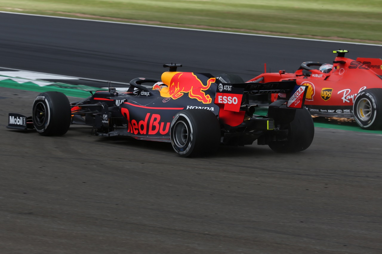 2019年F1第10戦イギリスGP　マックス・フェルスタッペン（レッドブル・ホンダ）とシャルル・ルクレール（フェラーリ）