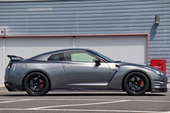 2013年型ニッサンGT-R CLUBMAN RACE SPEC（サイド）