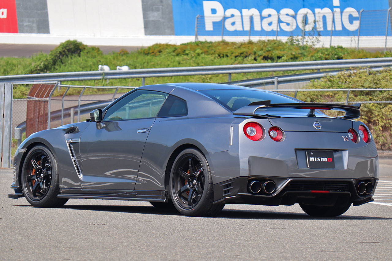 2013年型ニッサンGT-R CLUBMAN RACE SPEC（リヤ）