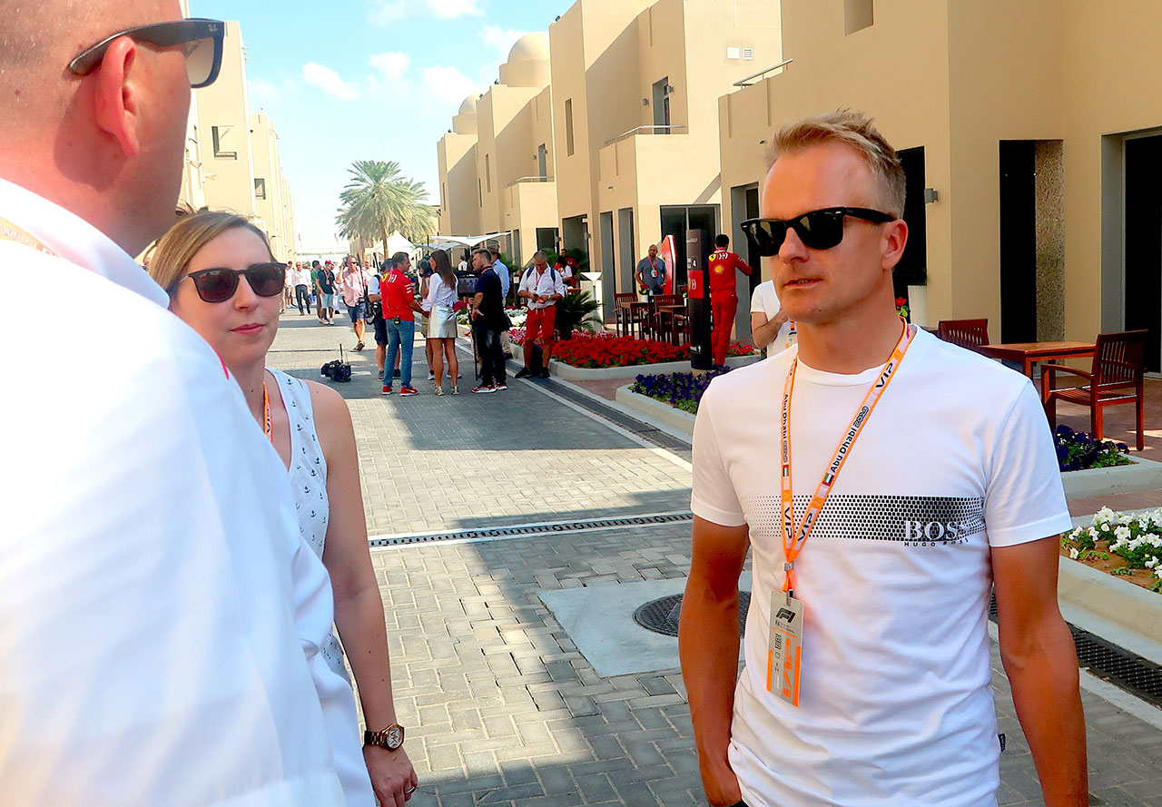 【あなたは何しに？】スーパーGTで活躍するコバライネンがF1アブダビGPに。夫婦仲睦まじい姿を見せる