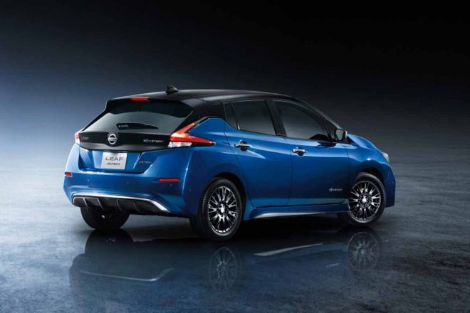 ニッサン・リーフ AUTECH/リヤビュー