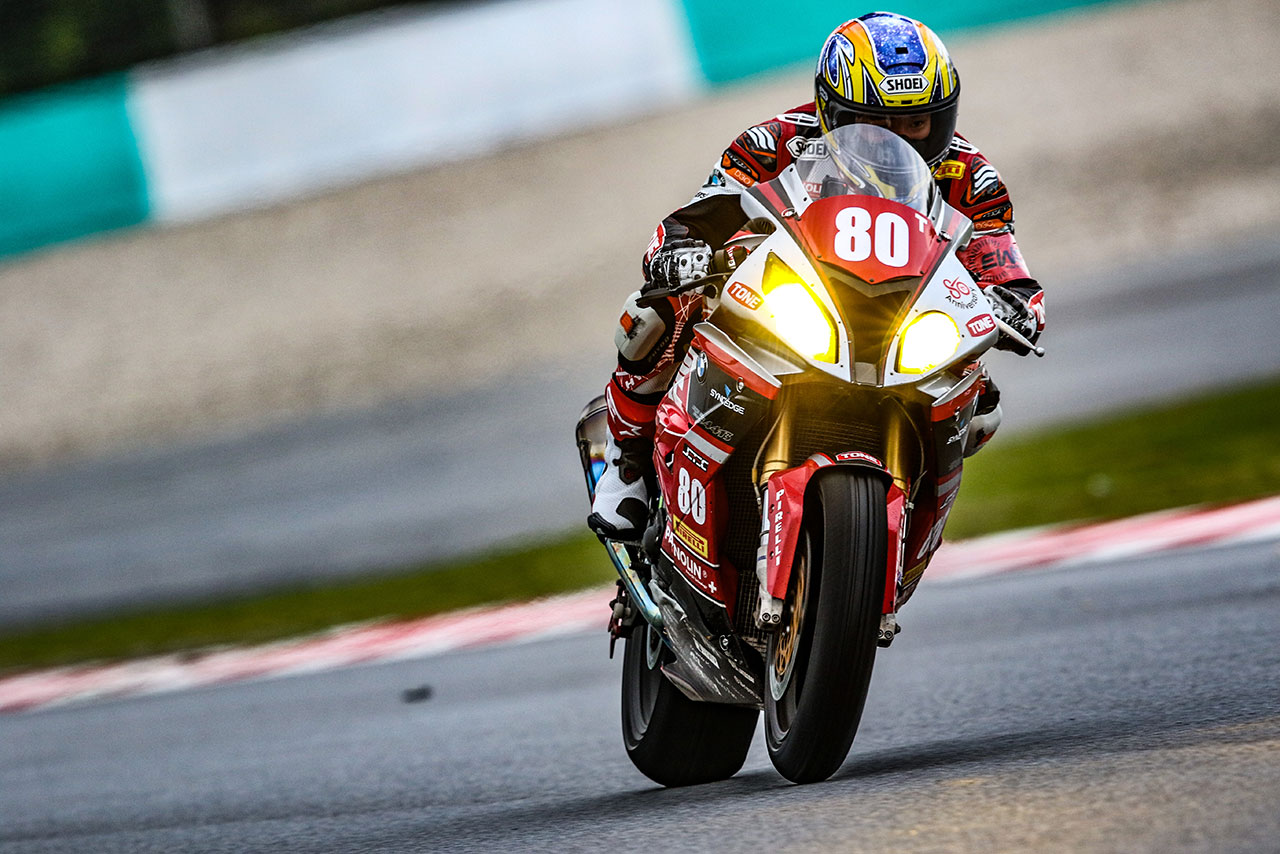 石塚健（TONE RT SYNCEDGE 4413 BMW）