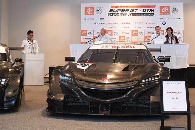 サーキット観戦に不可欠のピエール北川さん。アスリート顔負けの体調管理で実況に臨む【サーキットのお仕事紹介】