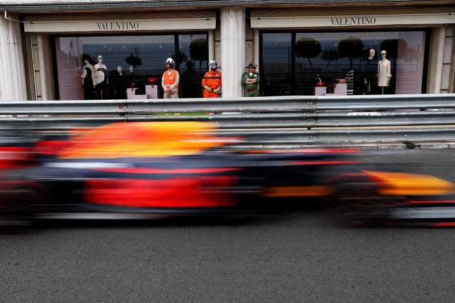 F1モナコGPを走るピエール・ガスリー