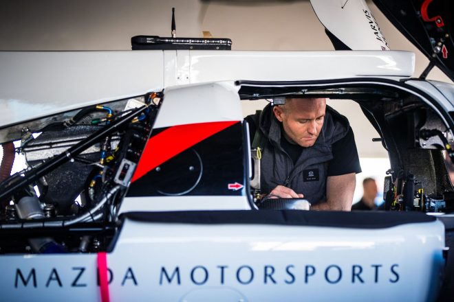 77号車マツダRT24ｰPを駆り、デイトナの暫定レコードタイムを記録したオリビエ・プラ