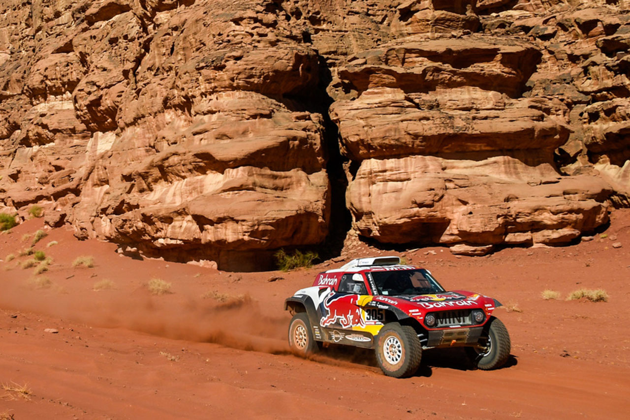 2020年のダカールラリー、競技3日目にステージ優勝し総合でトップにつけたカルロス・サインツ（ミニ・ジョン・クーパー・ワークス・バギー）