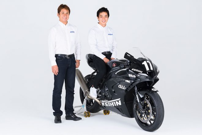 ST1000に参戦する作本輝介(右)※車両は海外仕様のスタンダードバージョン