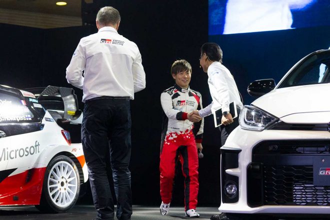 2020年 TGR World Rally Team 体制発表会に登壇した勝田貴元。トヨタのレーシングスーツに身を包んでの登壇となった