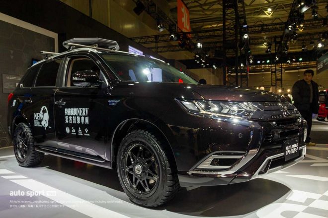 ミツビシ・アウトランダーPHEV 特務機関NERV仕様