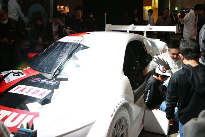 無限ブースに展示されたMOTUL MUGEN NSX-GT