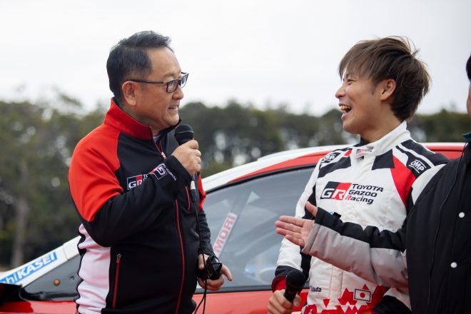 章男社長のいきなりの発言に勝田は驚きの笑みをみせる