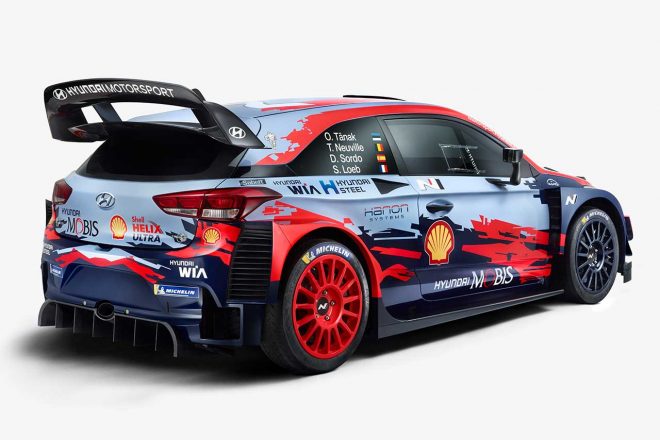 2020年型ヒュンダイi20クーペWRCのリヤビュー。昨年型からリヤウイングの形状が変わっている