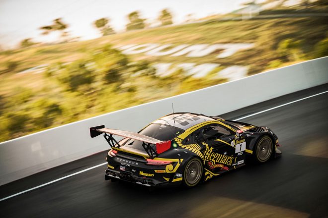 アール・バンバー、ローレンス・ファントール、クレイグ・ラウンズ組が乗り込むEBMの1号車ポルシェ911 GT3 R