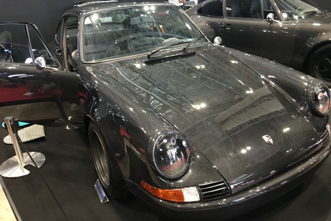 カーボンボディのポルシェ911