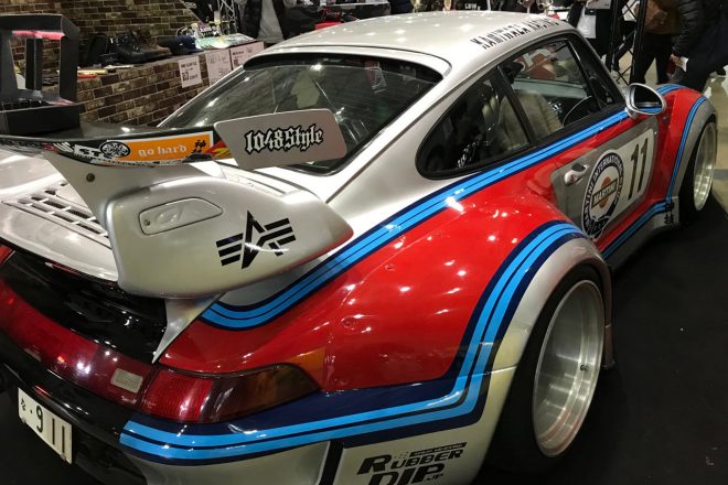 マルティニカラーのポルシェ